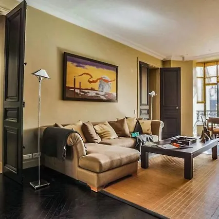 St. Germain Occupies The Third Floor !