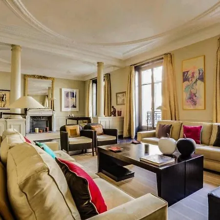 St. Germain Occupies The Third Floor ! Appartamento *